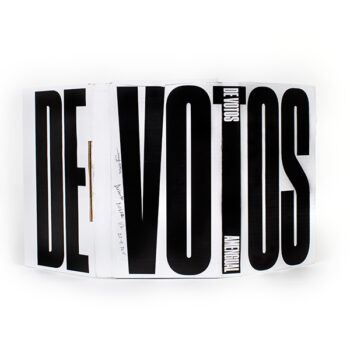 DEVOTOS BOOK en EL PAÍS